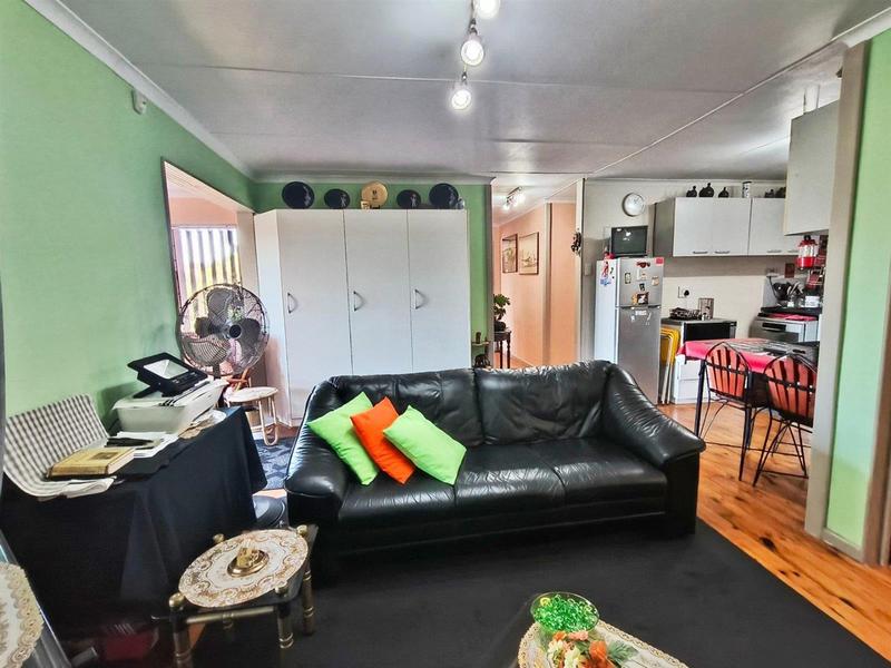 3 Bedroom Property for Sale in Fraaiuitsig Western Cape